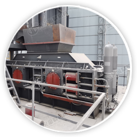 全自動液壓對輥制砂機現場圖片