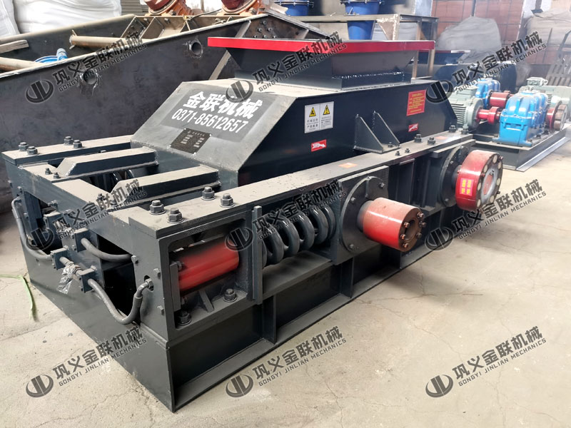 2PG800x600中型對輥制砂機發往安徽