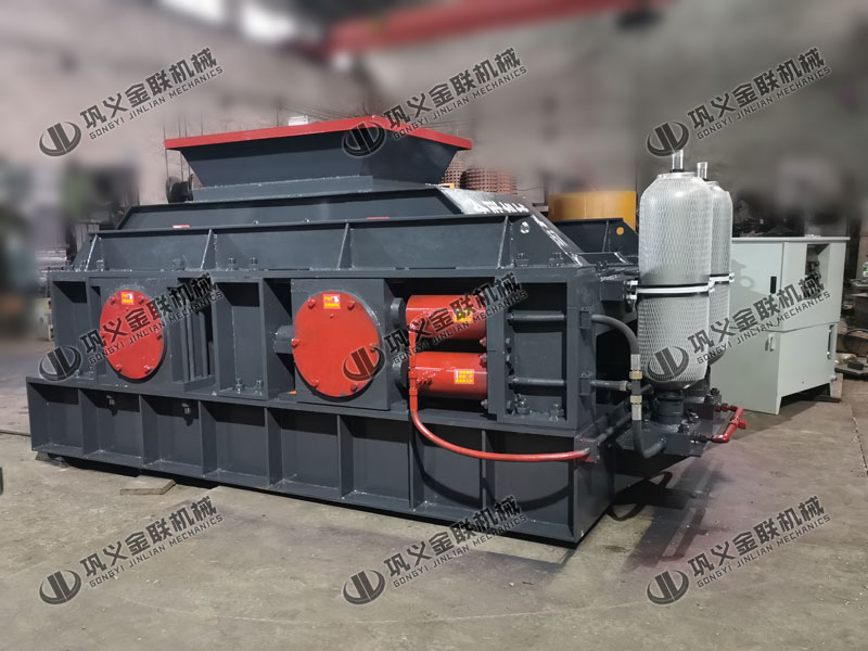 1000x700全自動液壓對輥制砂機設備發貨圖片