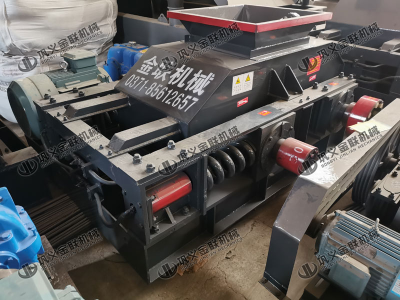 兩臺2PG86型對輥破碎機設備 發往重慶