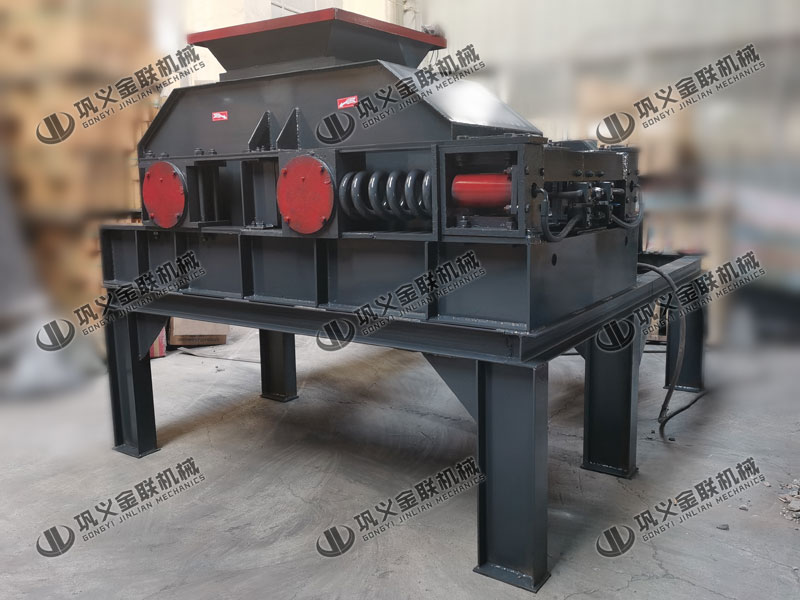 2PG86對輥破碎機發貨 中型破碎機設備發往浙江