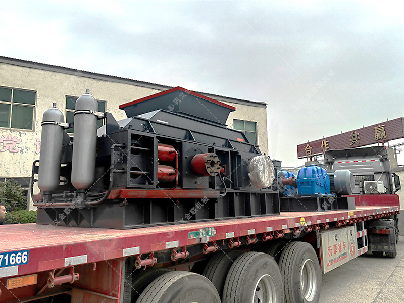 2PG1208大型液壓直聯對輥破碎制砂機發貨圖片