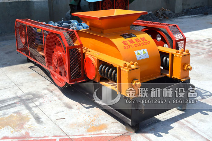 2PG610x400中型鵝卵石制砂機