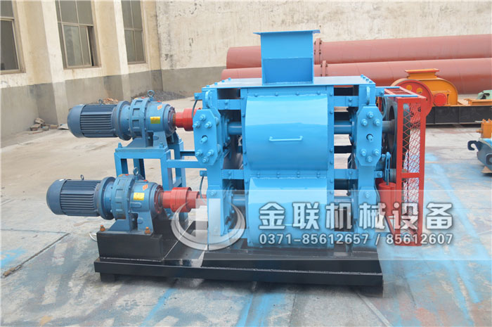 如何定期做好四輥破碎機的維護工作